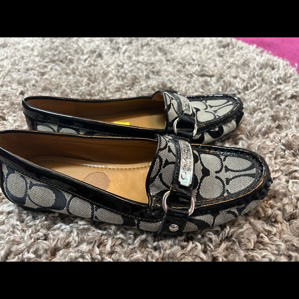Coach flats